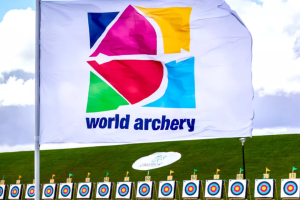 La Fédération internationale de tir à l'arc autorise les  athlètes russes à participer aux compétitions sous leur drapeau national