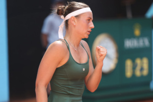 Marta Kostyuk bat la championne de l'US Open et se qualifie pour les huitièmes de finale du WTA 1000 de Cincinnati
