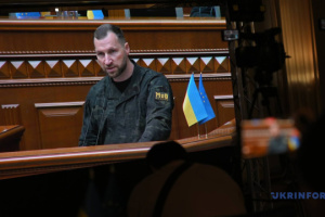 El Parlamento nombra a Khmara ministro de Defensa de Ucrania