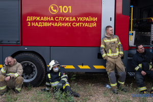 Fuerzas rusas atacan seis distritos de la región de Kyiv durante la noche