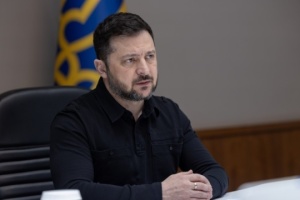 Zelensky a présidé une réunion du commandement suprême : l’objectif est de 1 000 drones par jour pour des frappes à longue portée contre la Russie