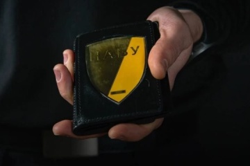 Les institutions anticorruption ukrainiennes mènent une opération contre un groupe criminel impliquant des députés et des hauts fonctionnaires de la présidence