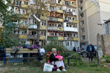 Guerre en Ukraine : quinze civils tués et plus de quarante blessés dans un bombardement russe sur Kyiv et sa région