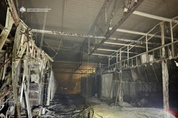 ウクライナ南部のショッピングセンターへのロシア軍攻撃　死者１５名、負傷者１３０名