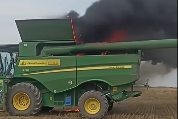 Росіяни знищили останній комбайн фермерського господарства на Херсонщині, коли той збирав урожай