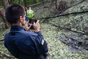 У Києві троє людей постраждали через атаку російських БПЛА