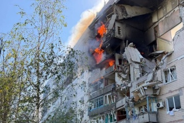 Армія РФ вдарила по багатоповерхівці у Слов’янську