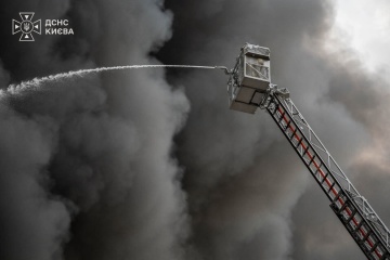 У Києві ліквідували наслідки ранкового російського обстрілу