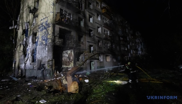Attaque massive de missiles sur Kyiv : 9 morts, 27 blessés, des incendies et des destructions dans cinq districts de la capitale ukrainienne
