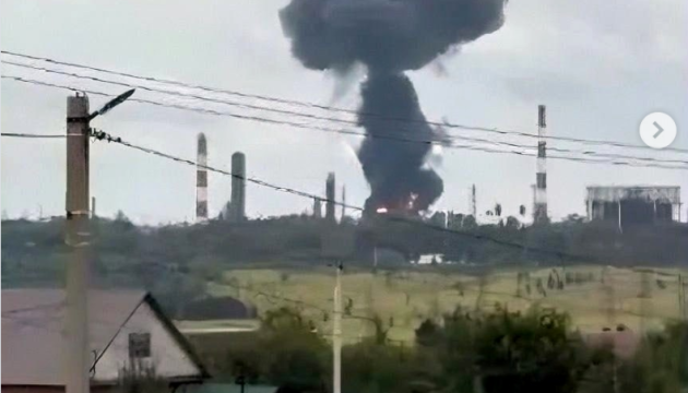 Drohnen treffen Raffinerie in Ufa, über 1.700 Kilometer von ukrainischer Grenze entfernt