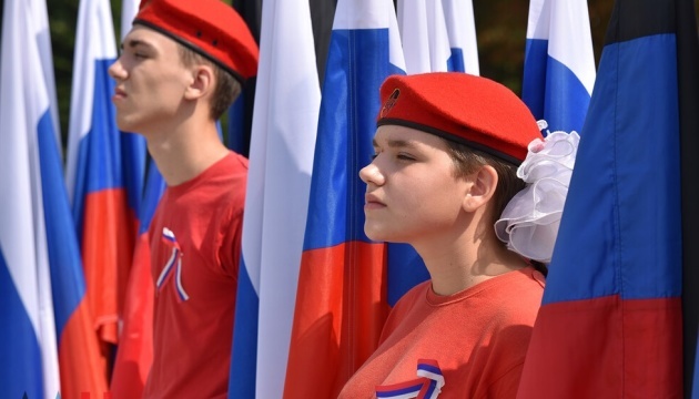 Moscou enrôle les jeunes des territoires occupés de la région de Louhansk dans des camps militaires