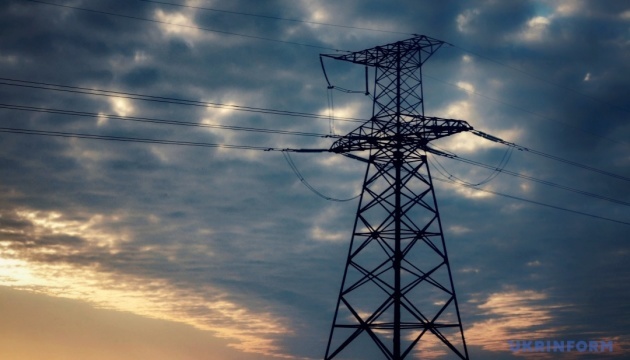 Drohnentruppen greifen 10 Energieanlagen in besetzten Gebieten der Ukraine  an