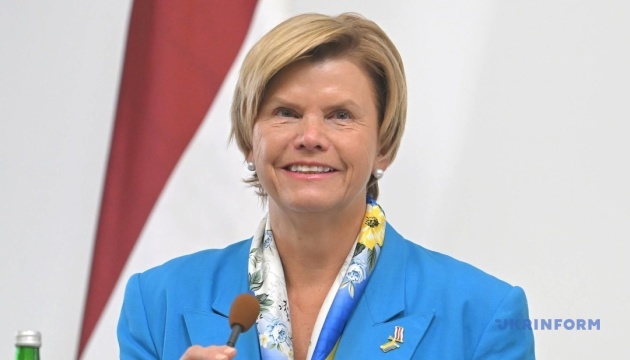Lettische Außenministerin besucht Kyjiw