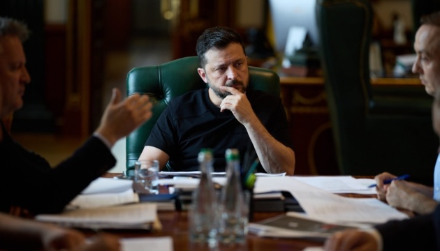 Зеленський доручив підготувати «спеціальну санкційну операцію» проти Росії