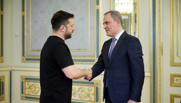 Zelenski, Azerbaycan Dışişleri Bakanı ile savunma ve ekonomik iş birliğini görüştü