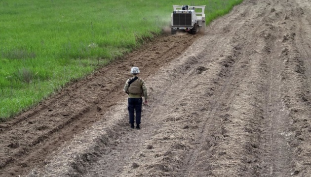 En juillet, 210 hectares de terres agricoles déminées en Ukraine grâce à un programme de prise en charge des frais de déminage
