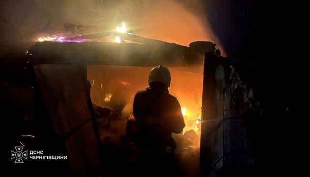 Росіяни за минулу добу 32 рази обстріляли Чернігівщину, є постраждала