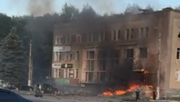 У Мені та Краматорську росіяни вдарили по відділеннях Укрпошти