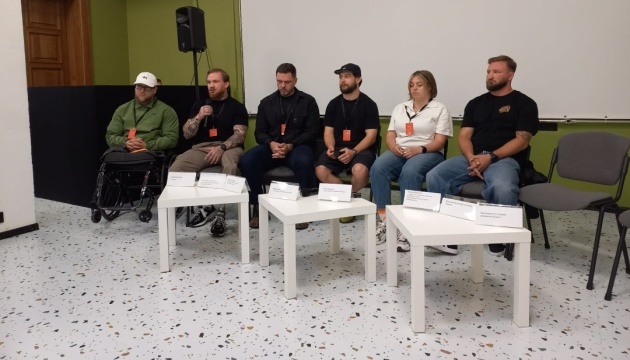 На круглому столі у Києві відзначили роль спорту в адаптації ветеранів