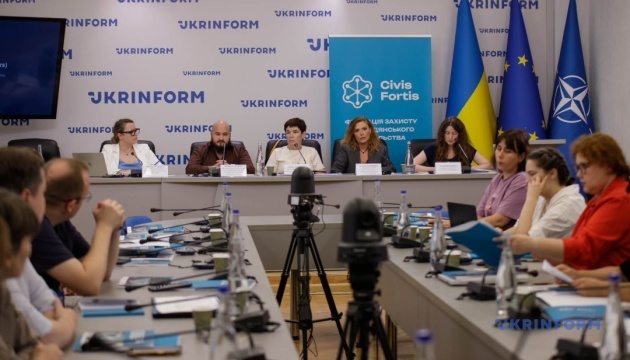 Цивільні після російського полону: державна політика, досвід, дороговкази