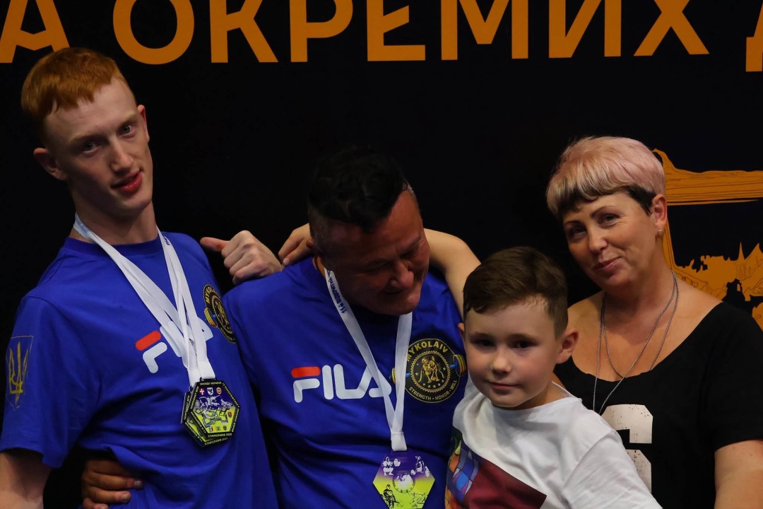 Куркуріна і Дмитро Полович з мамою і братом