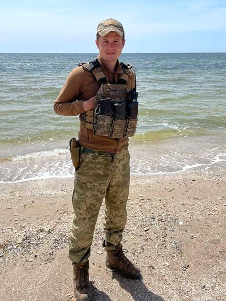 Пам'яті старшого лейтенанта Дмитра Ткаченка (позивний «Рубін»)