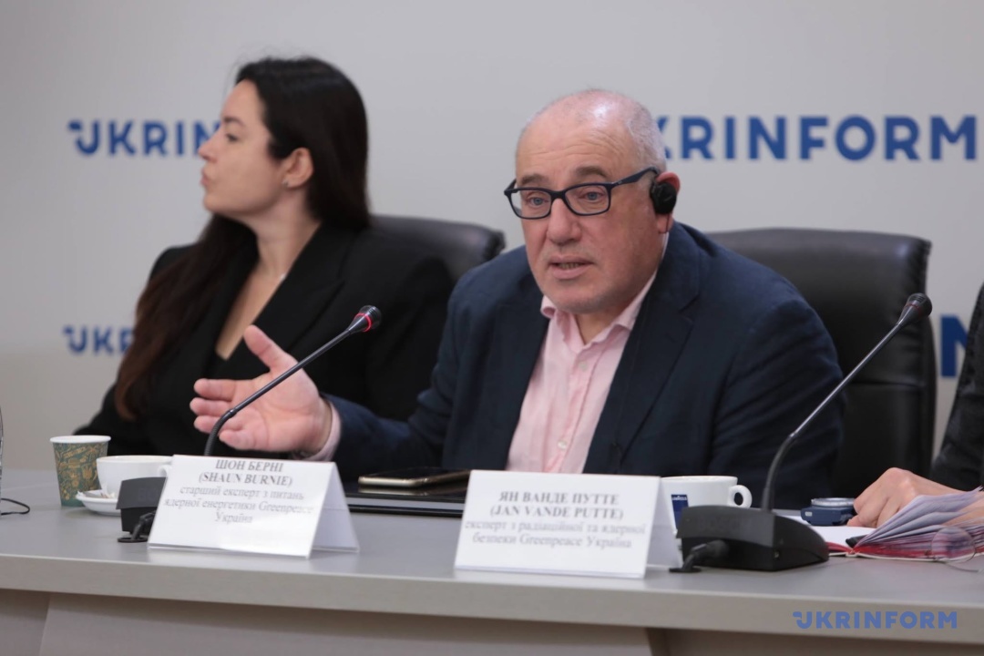 Greenpeace Україна передав МАГАТЕ результати експертизи супутникових знімків ЗАЕС