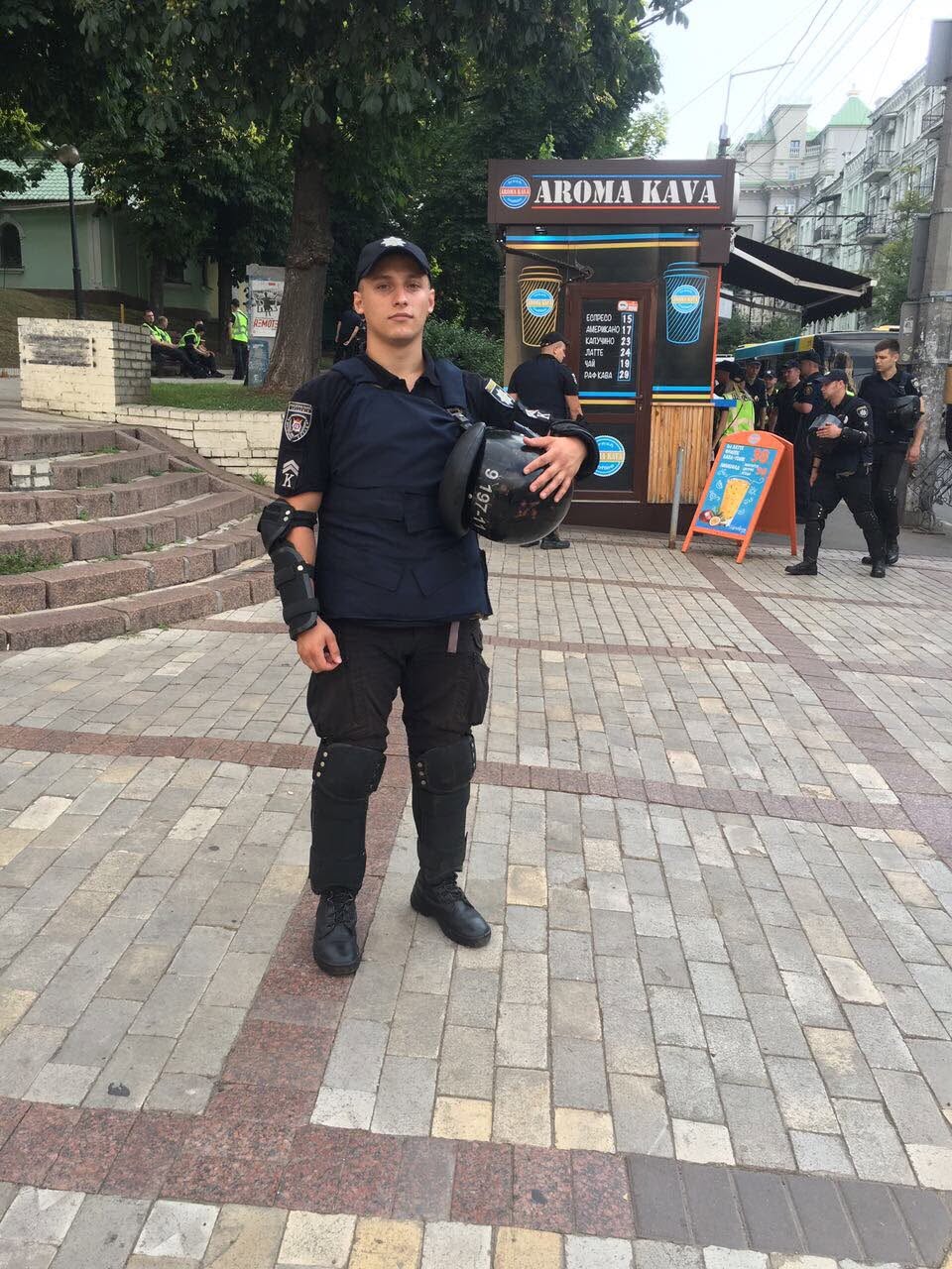 Пам’яті капітана поліції Владислава Хвостика (позивний «Хвост»)