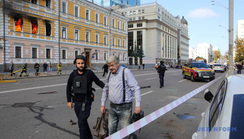 Удар по академії наук у центрі Києва: загинула людина, троє постраждалих