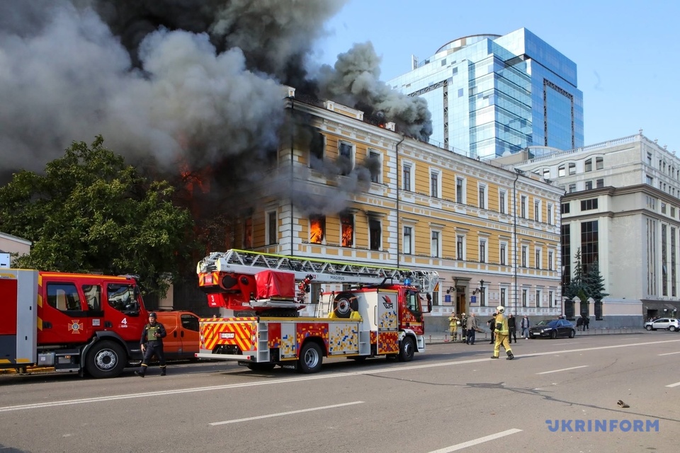 Удар по академії наук у центрі Києва: загинула людина, троє постраждалих