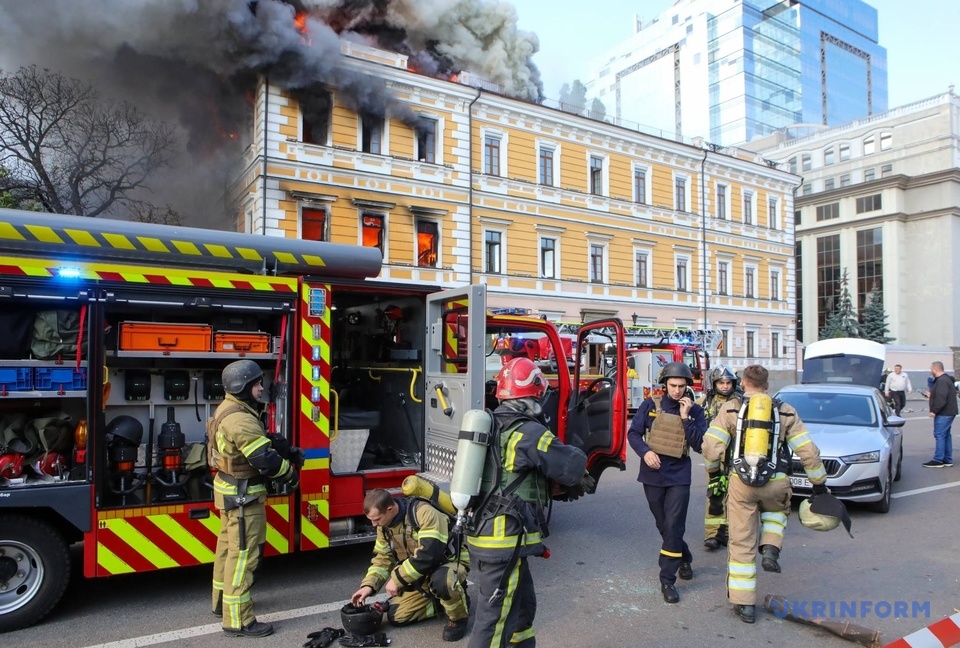 Удар по академії наук у центрі Києва: загинула людина, троє постраждалих