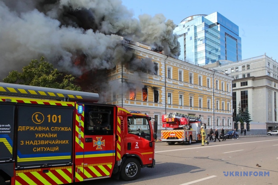 Удар по академії наук у центрі Києва: загинула людина, троє постраждалих