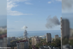 ウクライナ海軍、無人水上艇でロシアのソチ港でロシア船籍船を攻撃