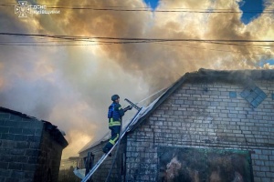 Dos muertos y tres heridos en la región de Kyiv por ataques rusos