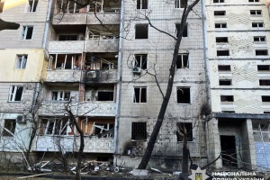 キーウの集合住宅にロシア軍の無人機着弾　死者１名、負傷者３名