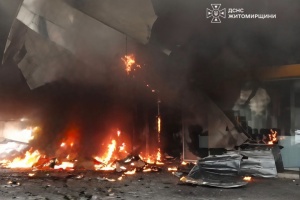Russen nehmen zivile Autos in Kramatorsk ins Visier - es gibt drei Tote und vier Verletzte. Opfer auch in Swjahel gemeldet
