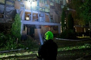 Institución de educación superior en el distrito de Golosiivsky de Kyiv dañada en un ataque ruso