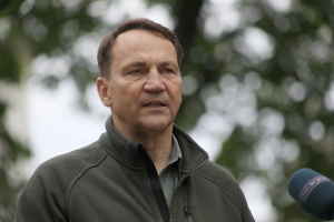 Sikorski: Polen bereitet das größte Militärhilfspaket für Ukraine vor
