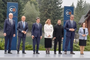 Зеленський оголосив про заснування нової ініціативи - «Карпатської вісімки»