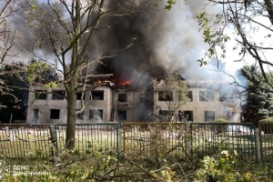 Russian airstrike on Kramatorsk sparks massive fire, injures two