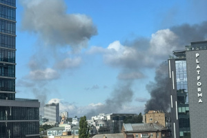 Вибухи і дим за вікном: Матернова показала, як працює в Києві Представництво ЄС