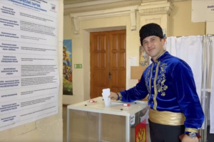 Псевдовибори на ТОТ: примус, кокошники та «результати» зі стелі 