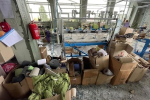 У Києві російська ракета знищила виробництво та склад «Текстиль-Контакт»