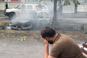 Russians attack foreign journalists' vehicle with drone in Sloviansk