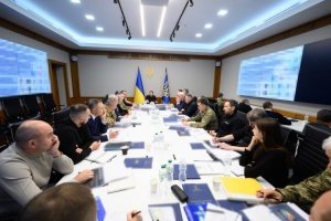Zelensky: Hemos tomado las decisiones para proteger centros de datos e instalaciones de comunicación críticas