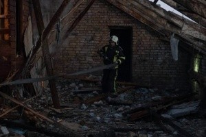 Atak na Kijów: uszkodzone domy w dwóch dzielnicach, jedna osoba ranna
