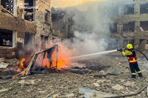   Zahl der Verletzten nach russischem Gleitbombenangriff auf Sumy steigt auf neun, zwei Menschen starben