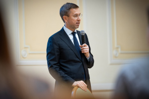 Selon le Premier-ministre ukrainien, le pays a besoin de 20 milliards de dollars supplémentaires pour poursuivre les combats actifs