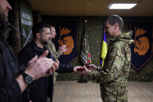 Zelensky se reúne en el Donbás con soldados de la 66ª Brigada que participan en la operación Vivaldi