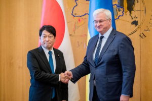 小野寺元防衛相、キーウでシビハ・ウクライナ外相と会談　安全保障協力の展望を協議